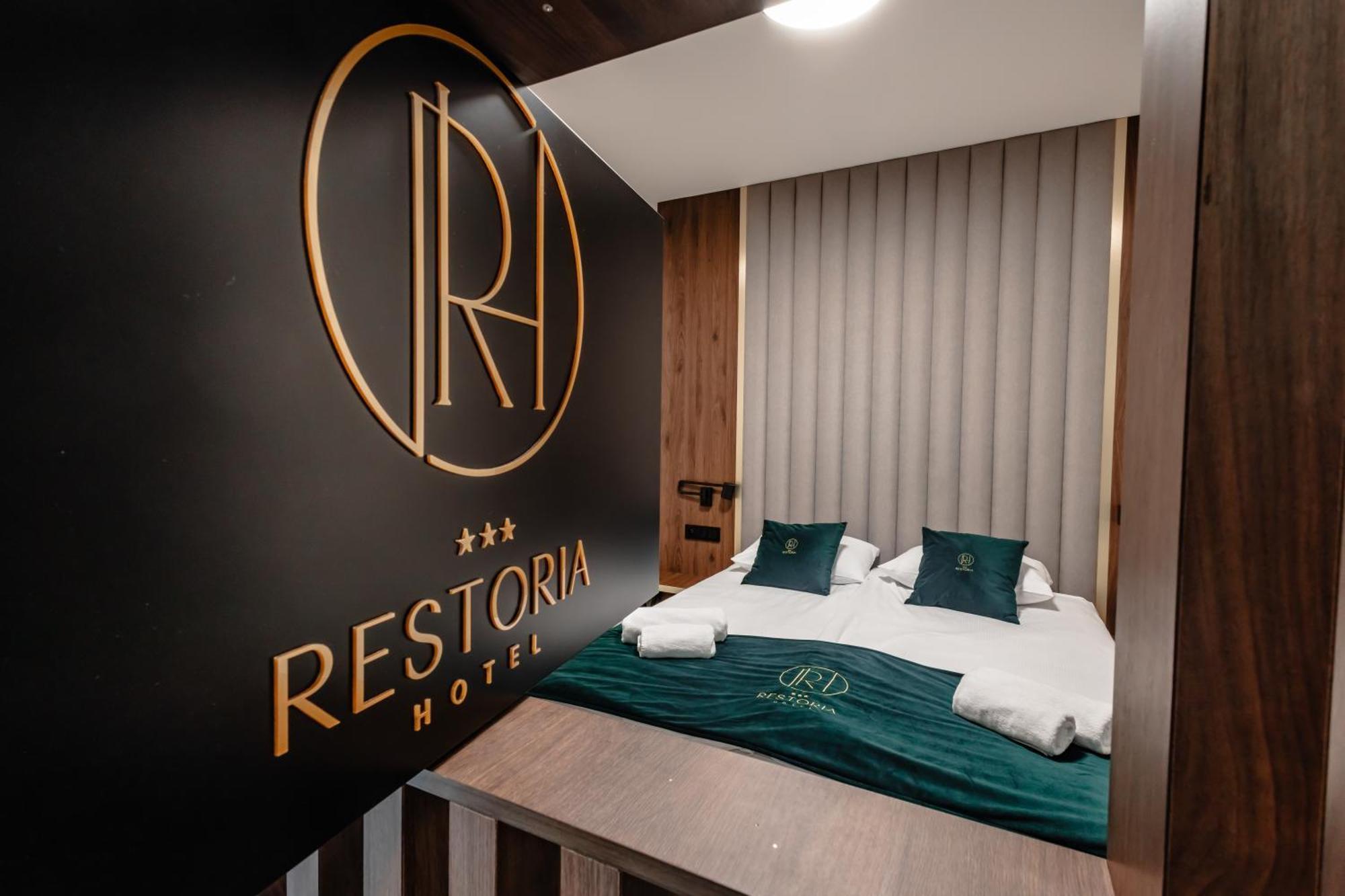 Restoria Hotel*** Radzyn Podlaski Exterior foto